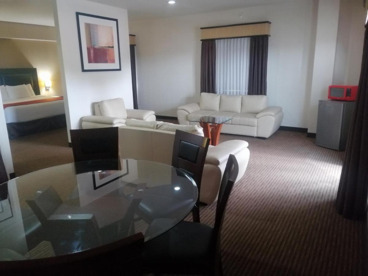 Best Western Plus La Mina Parral المظهر الخارجي الصورة