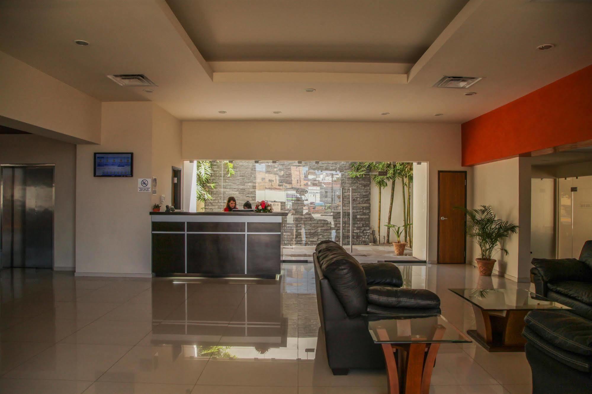 Best Western Plus La Mina Parral المظهر الداخلي الصورة