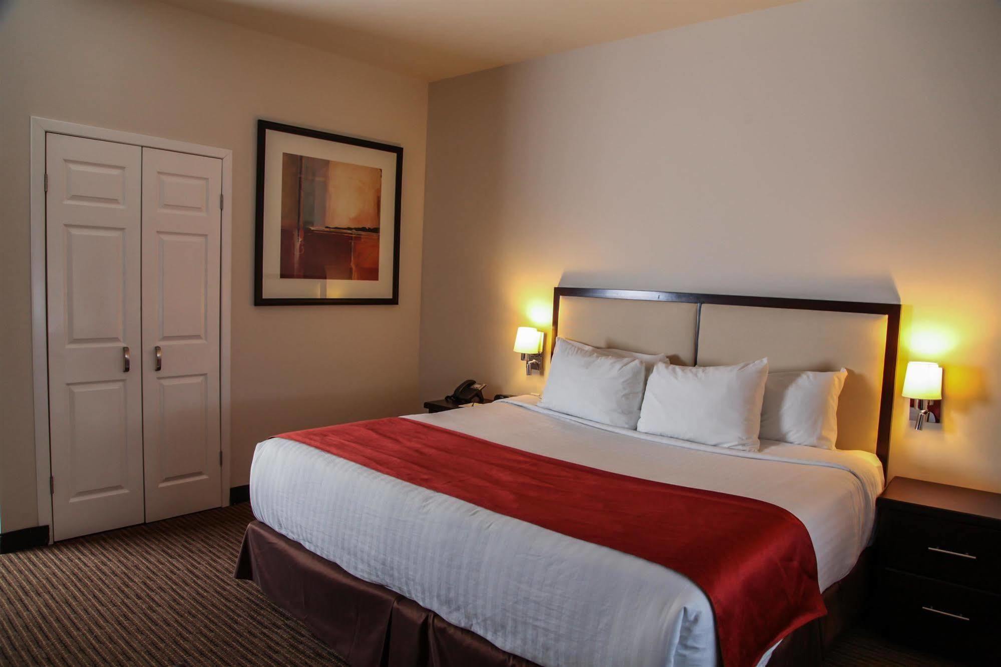 Best Western Plus La Mina Parral الغرفة الصورة