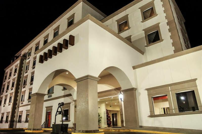 Best Western Plus La Mina Parral المظهر الخارجي الصورة